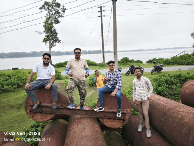 A beautiful moment while visiting Teesta Barrage with friends and younger brother.
