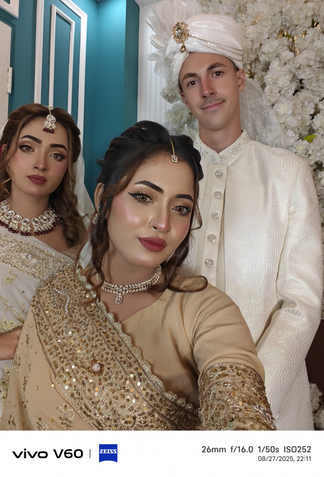 Serving wedding looks, without the wedding
