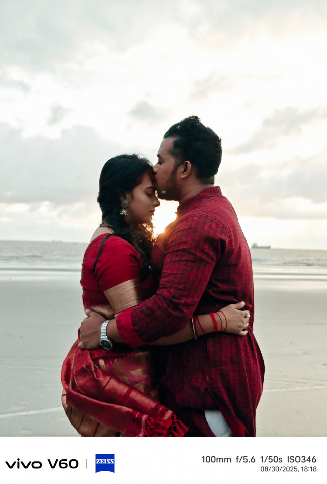 তাকে অল্প কাছে ডাকছি আর আগলে আগলে রাখছি