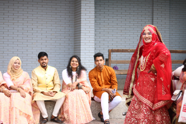 স্বামি ছিনতাই!